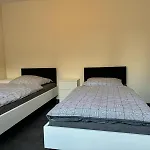 Modern & Zentral In Lev, Schnell In Koeln Ddorf, Schnelles Wifi, Netflix Lejlighed *
