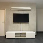 Modern & Zentral In Lev, Schnell In Koeln Ddorf, Schnelles Wifi, Netflix