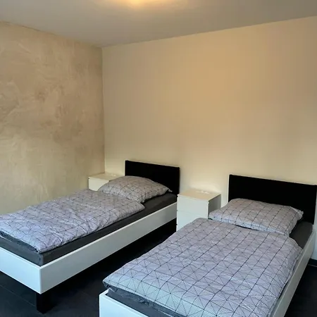 Modern & Zentral In Lev, Schnell In Koeln Ddorf, Schnelles Wifi, Netflix Leverkusen