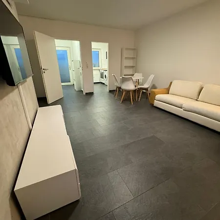 Modern & Zentral In Lev, Schnell In Koeln Ddorf, Schnelles Wifi, Netflix Daire