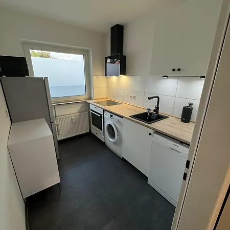 Modern & Zentral In Lev, Schnell In Koeln Ddorf, Schnelles Wifi, Netflix * Leverkusen
