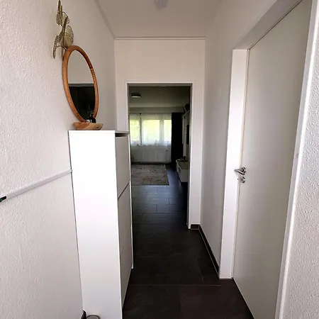 Opladen, 4 Gaeste, Parkplatz, Wlan ليفركوزن