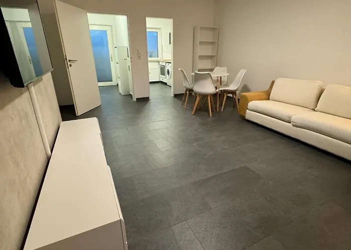Modern & Zentral In Lev, Schnell In Koeln Ddorf, Schnelles Wifi, Netflix Appartement
