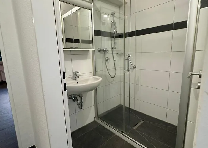 Appartement Modern & Zentral In Lev, Schnell In Koeln Ddorf, Schnelles Wifi, Netflix